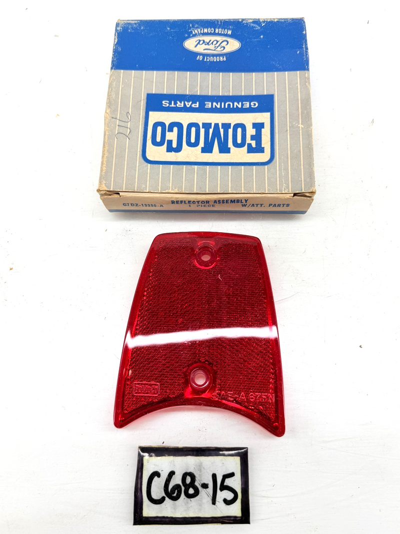 NOS 1967 Ford Falcon Body Reflector Lens FoMoCo SAE-A C7DZ-13380-A 67FN C68-15