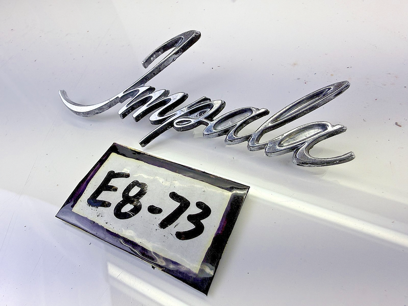OEM 1971 - 1973 Impala Roof Panel Script Emblem GM 9837199 E8-73