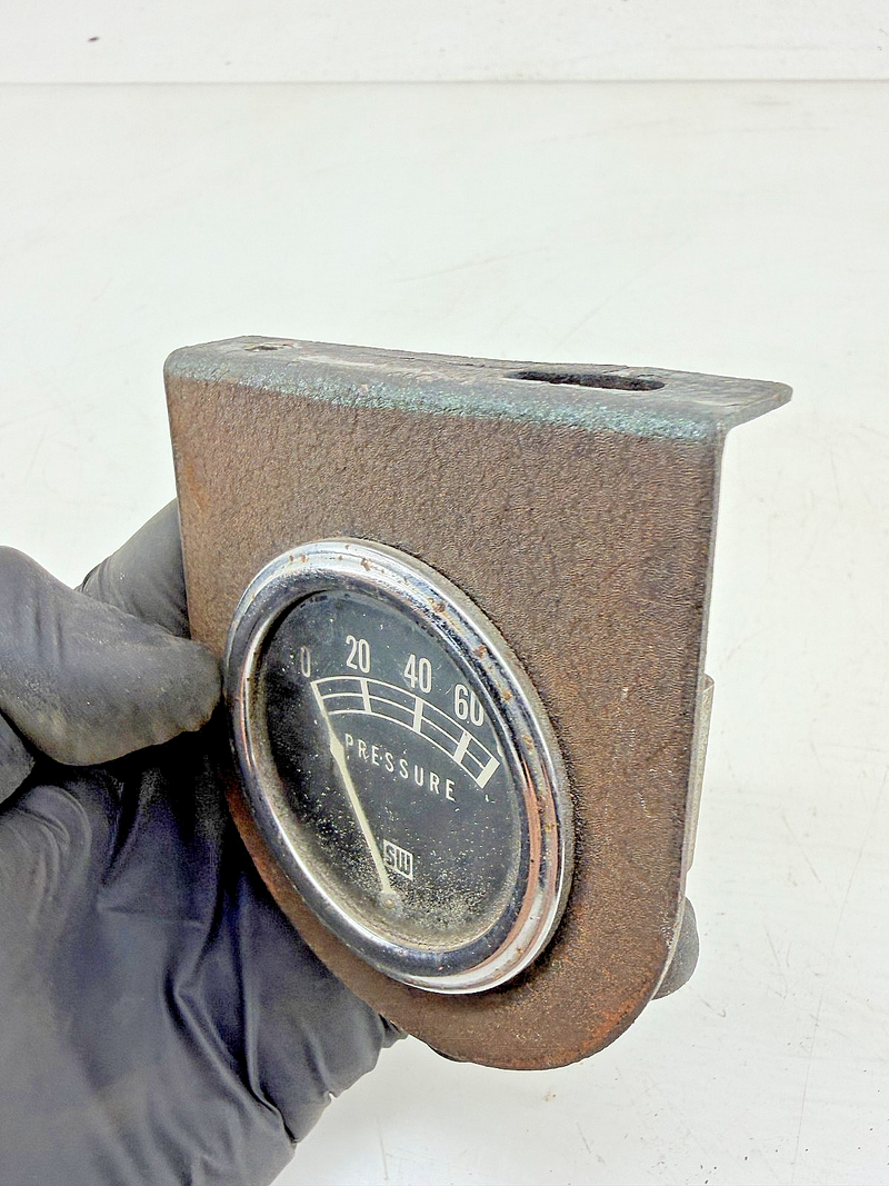 Vintage 1950s Gasser Stewart Warner Pressure Gauge 80 PSI Teardrop Pod C39-50