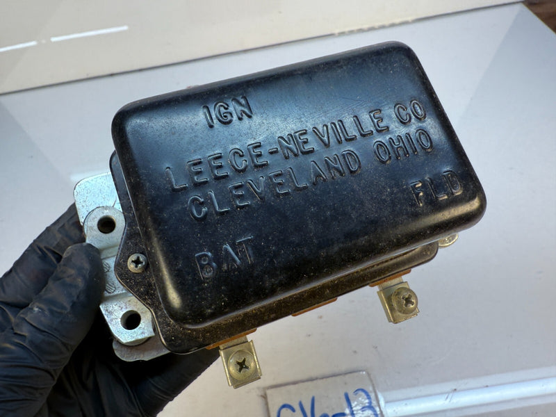 NOS LEECE NEVILLE VOLTAGE REGULATOR R0013702RA 14 VOLT C16-13