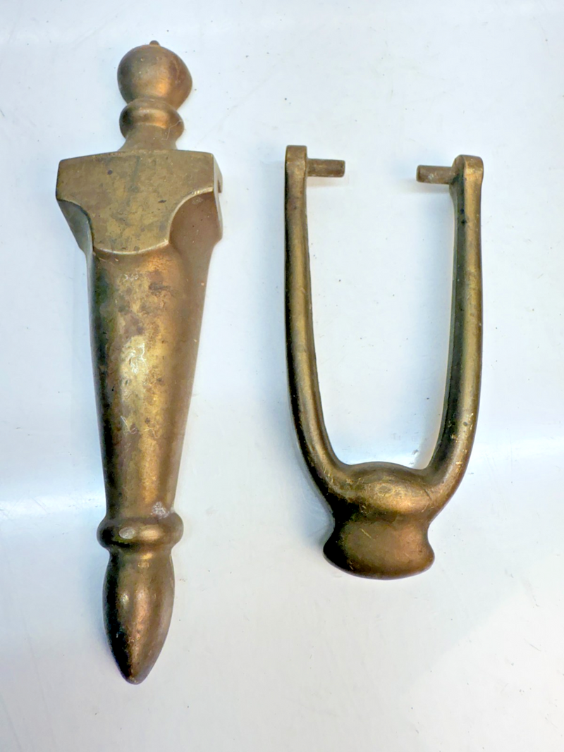 VINTAGE ANTIQUE BRASS 1900's English Style DOOR KNOCKER 7.5" B68-21