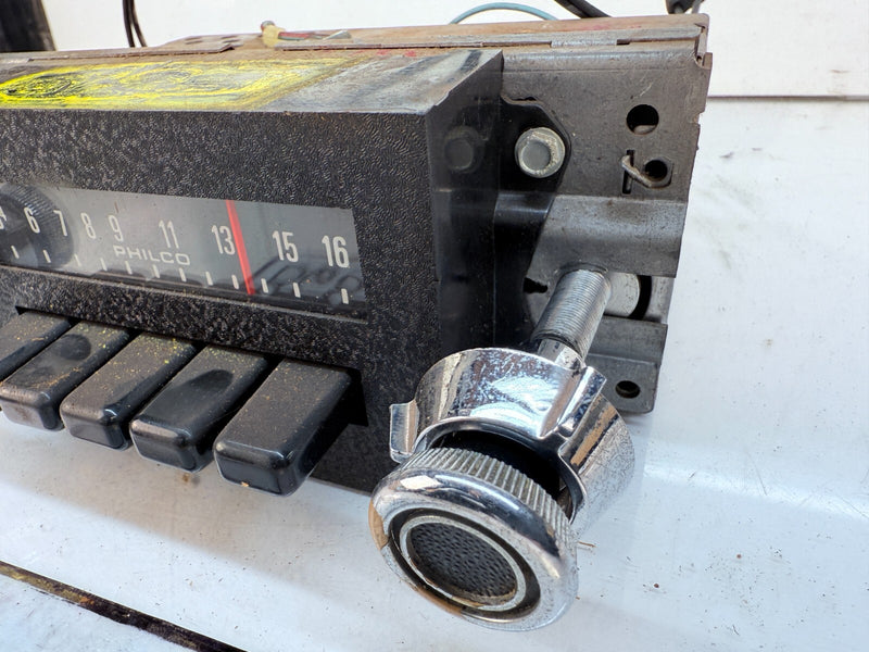 OEM 1976 Ford Factory Radio Am Philco 6A-D6DA-18806 B68-6