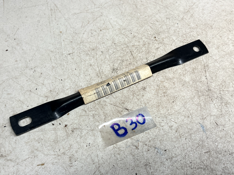 NOS Ford E30Z-16B132-A Support Bracket B30-109